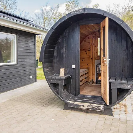 Σπίτι διακοπών Summer House With Pool, Sauna