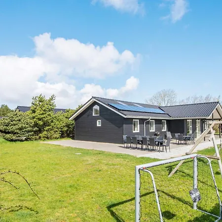 Nyaraló Summer House With Pool, Sauna