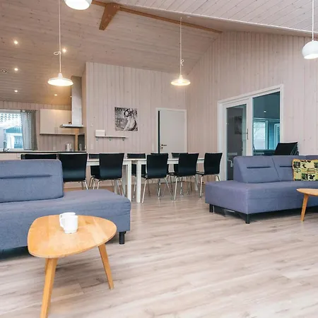 Summer House With Pool, Sauna בית נופש *